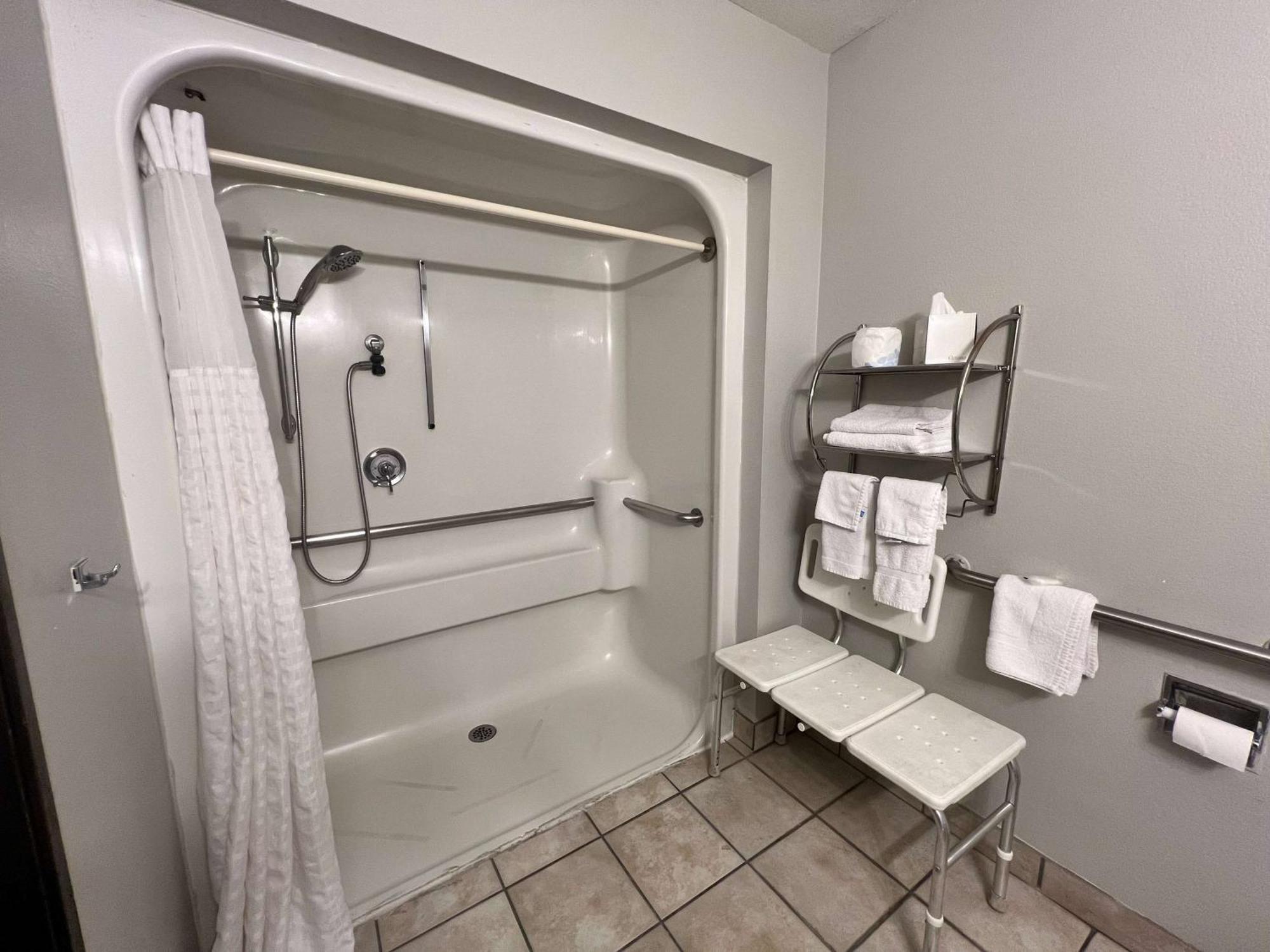 Antelope Inn & Suites Клирфилд Экстерьер фото