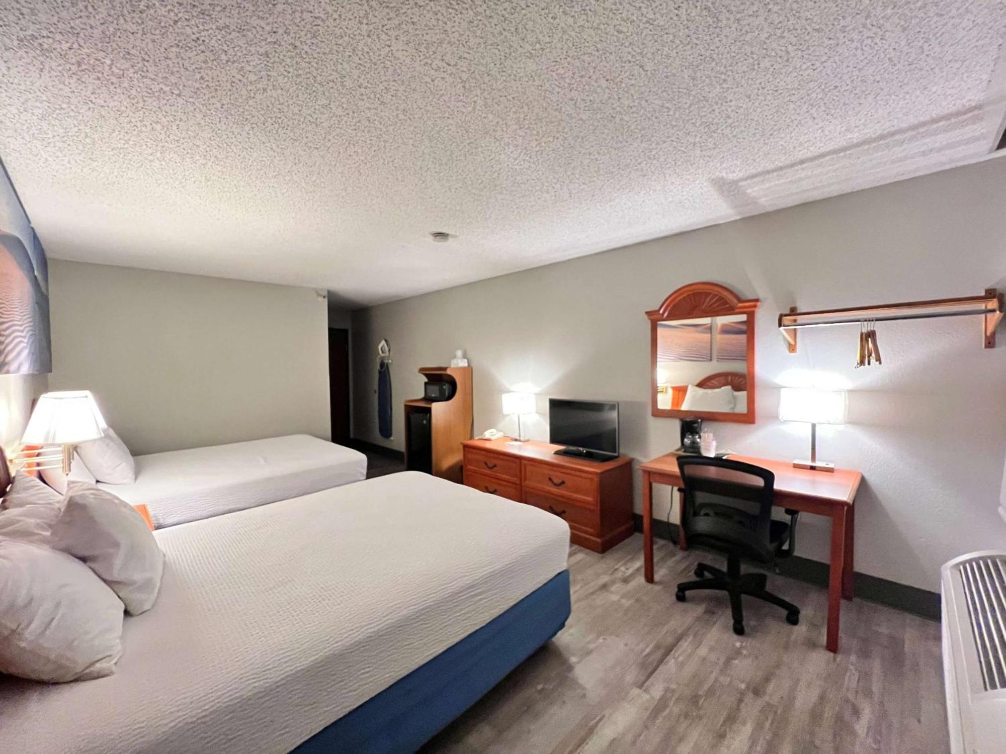 Antelope Inn & Suites Клирфилд Экстерьер фото