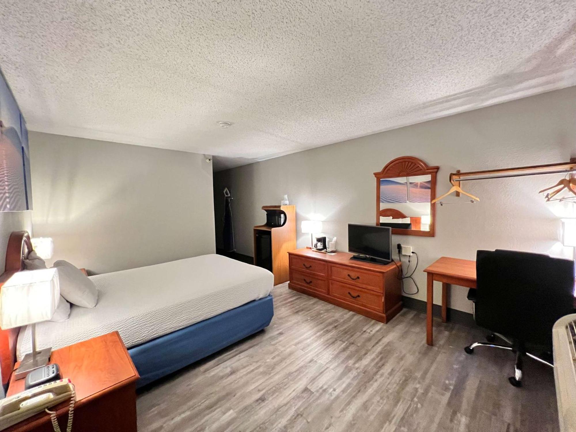 Antelope Inn & Suites Клирфилд Экстерьер фото