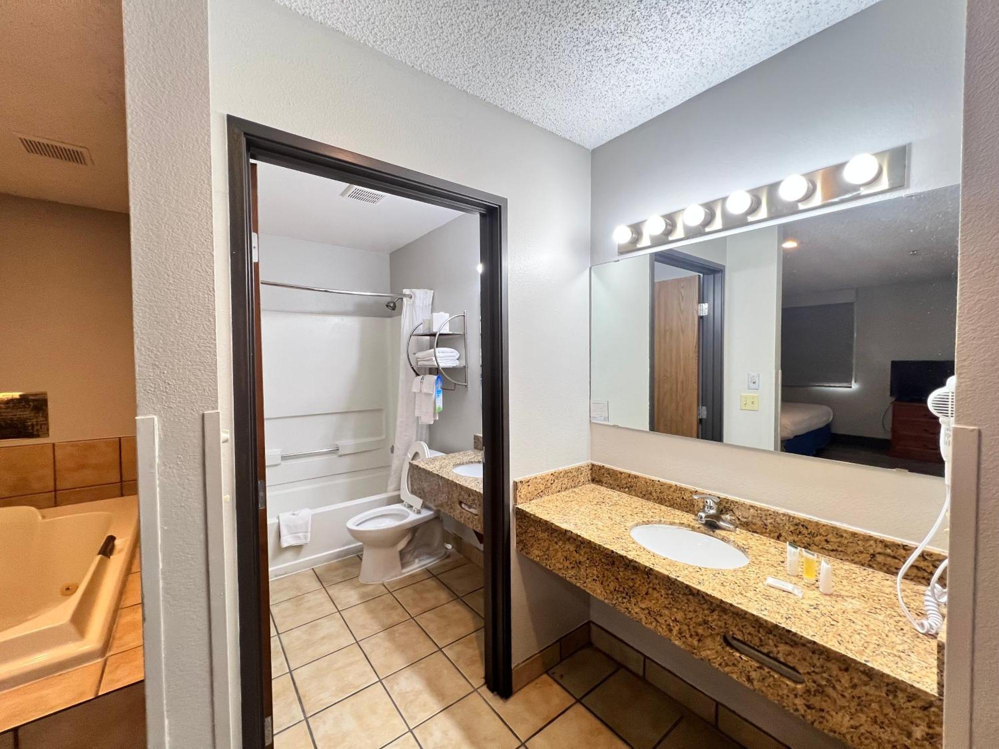 Antelope Inn & Suites Клирфилд Экстерьер фото
