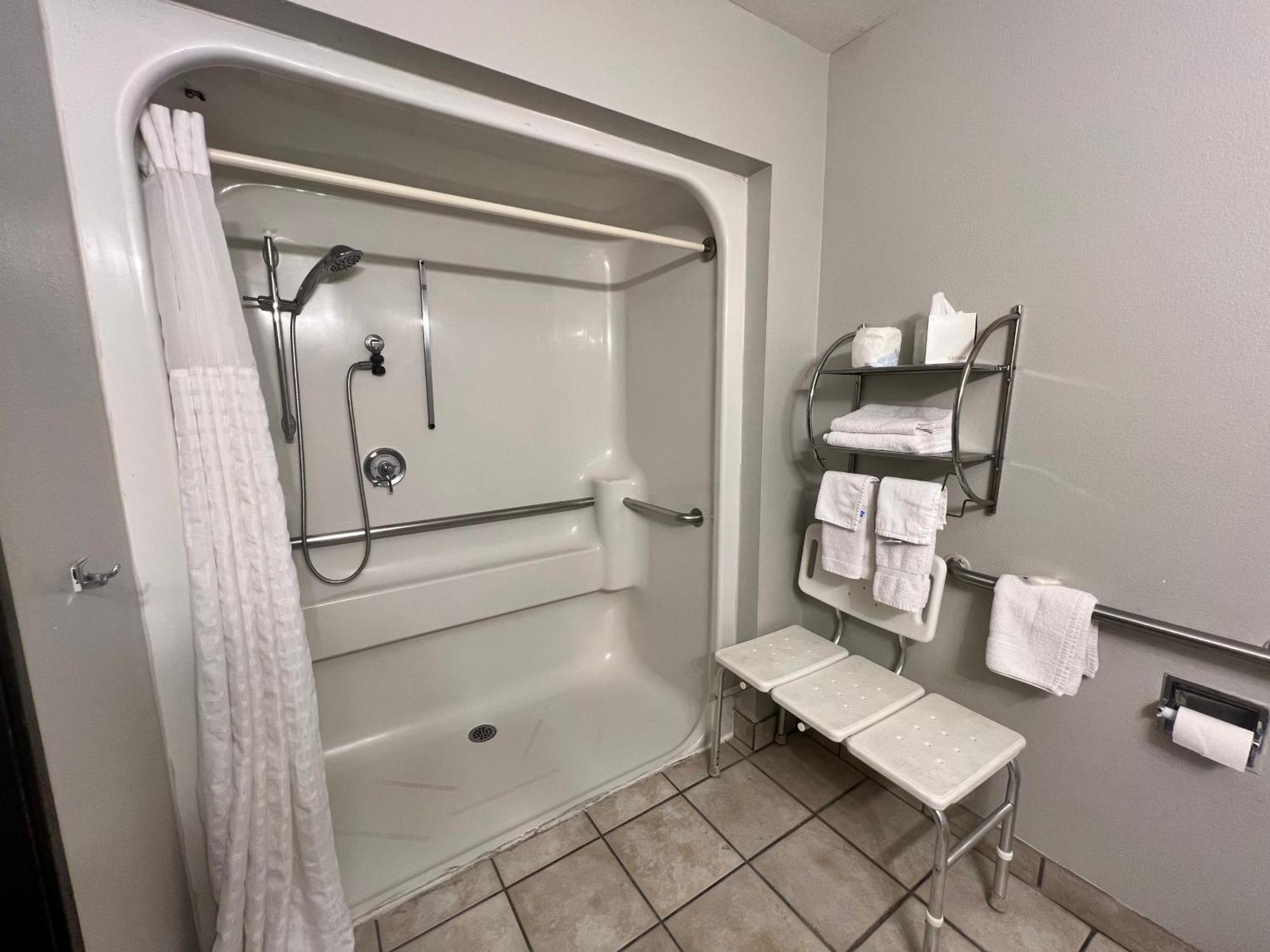 Antelope Inn & Suites Клирфилд Экстерьер фото