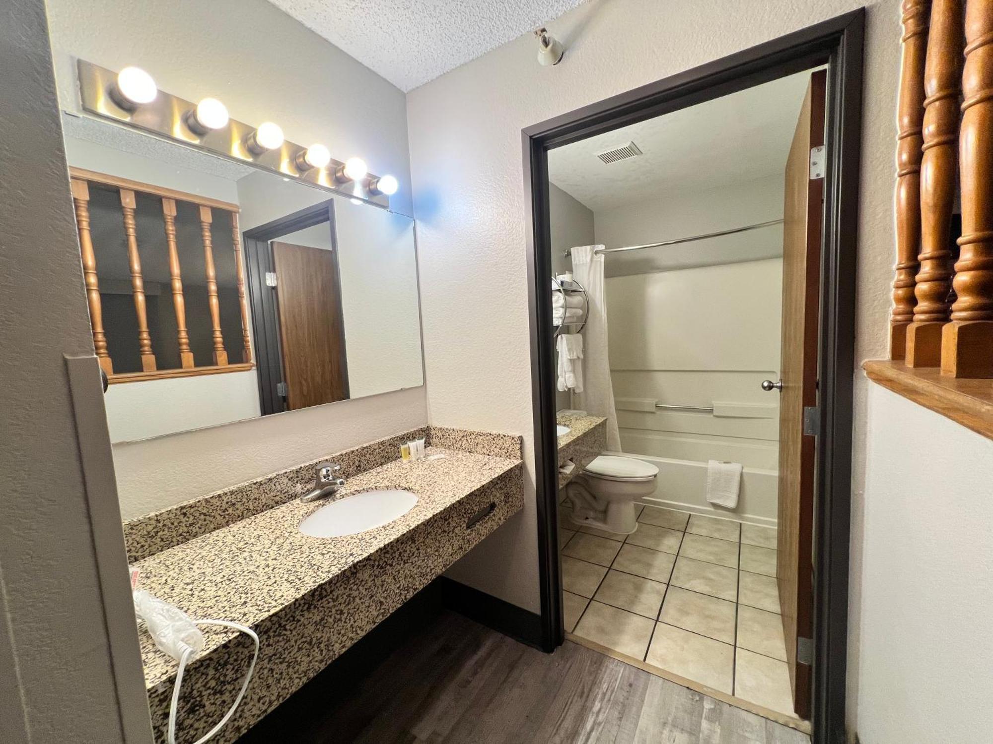 Antelope Inn & Suites Клирфилд Экстерьер фото