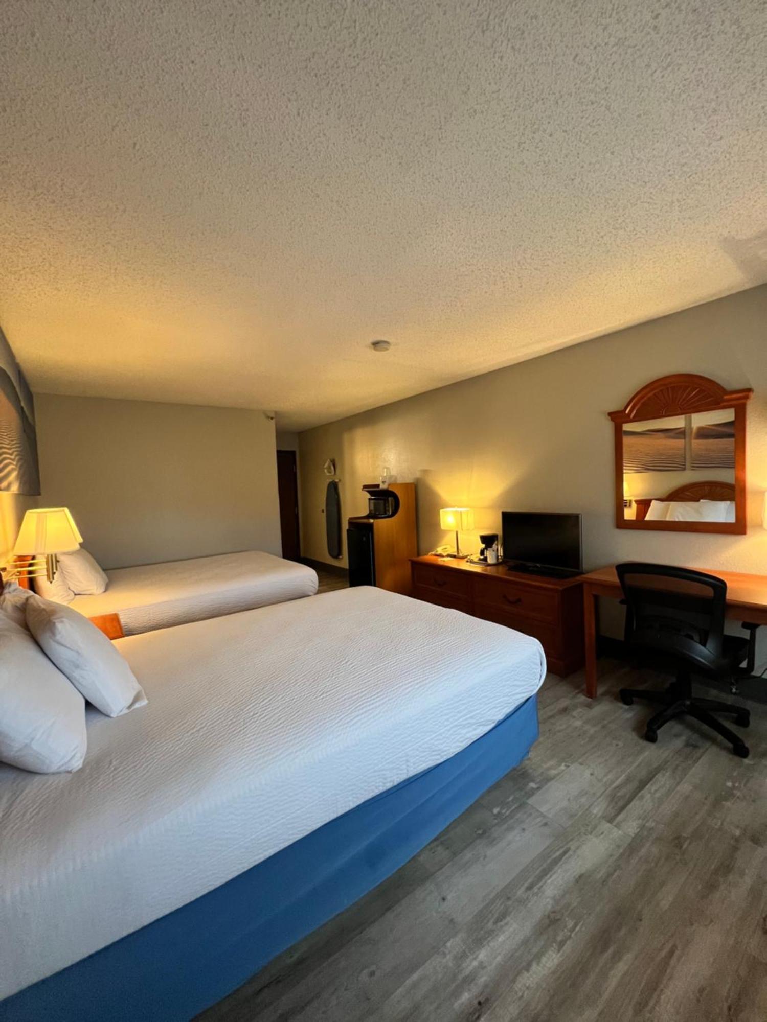 Antelope Inn & Suites Клирфилд Экстерьер фото